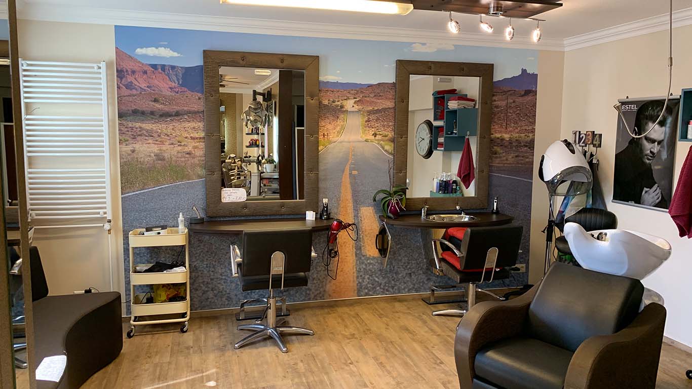 SalonInnenLinks